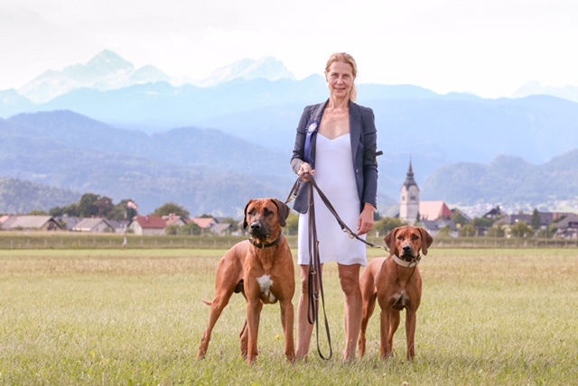 Jasmine Hoppe mit Giant Flair‘s Destiny of Muna ya Kusini Mantis und Ch., JCh. Livernose Rules Taittinger Rocket